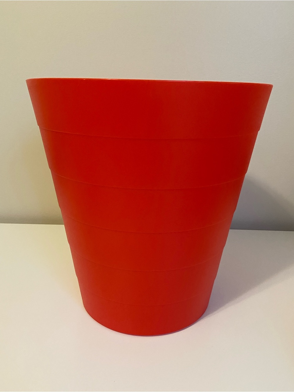 IKEA Fniss Red Waste Bin Trash Garbage Can 3 Gallon Plastic Wastebasket